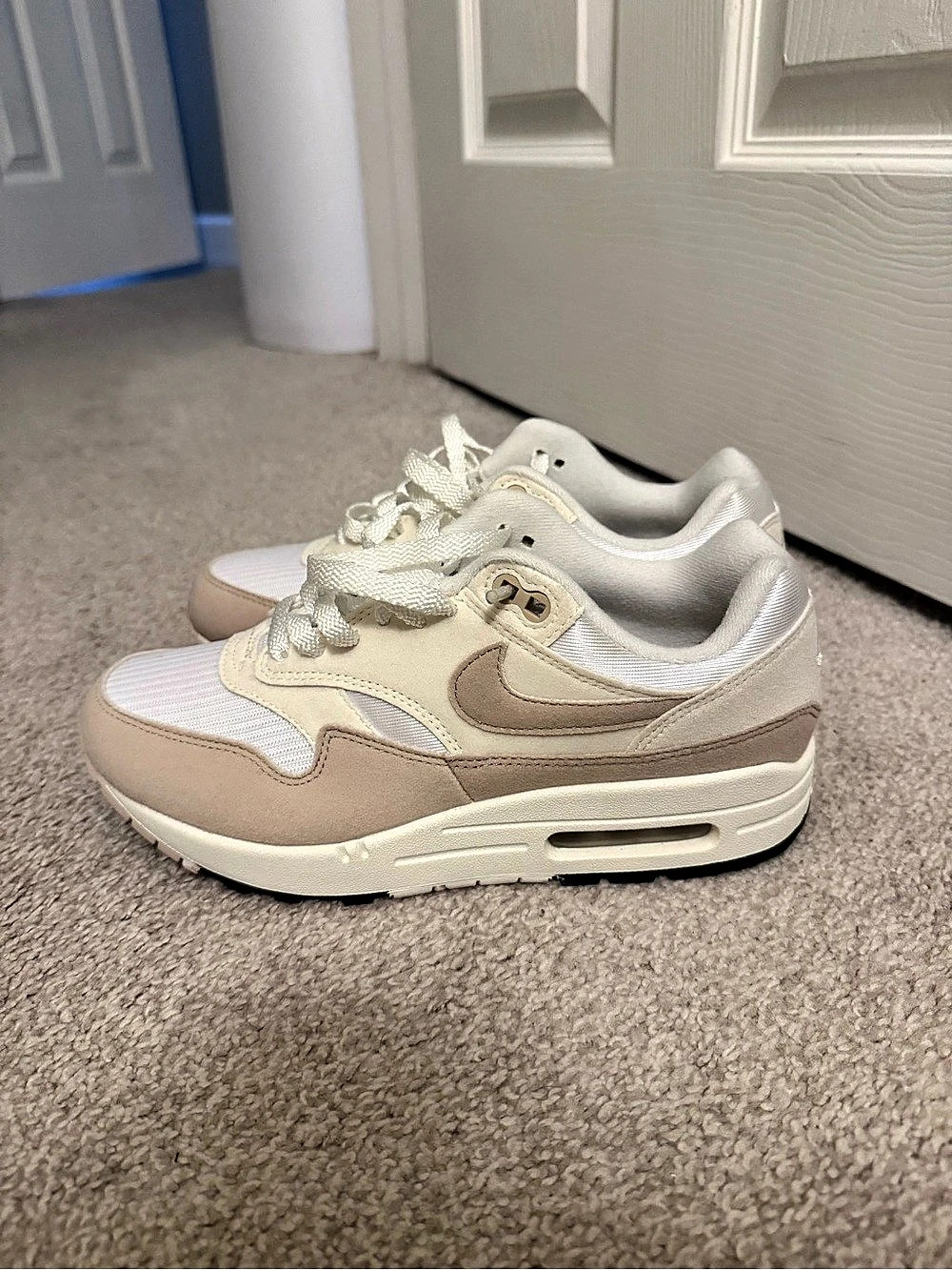 WORN ONCE - Nike Air Max 1 Pale Ivory Sanddrift (Women's) Pale Ivory Sanddrift S